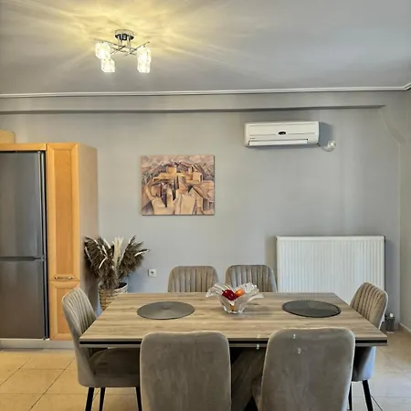 Theasis Apartament
